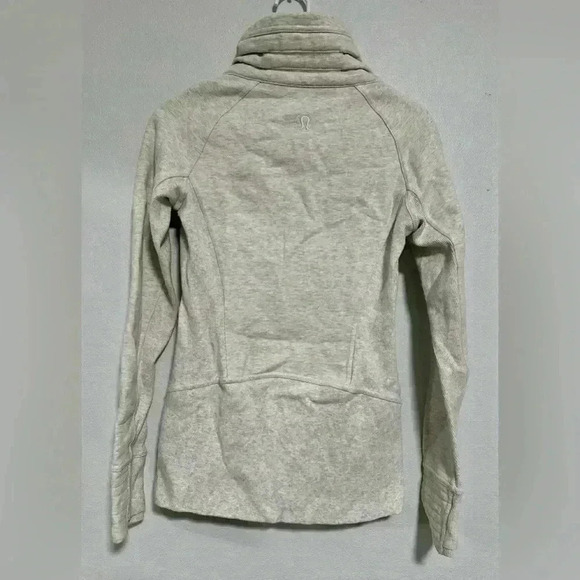 268. Lululemon light grey cotton jacket size 4 - Picture 5 of 5